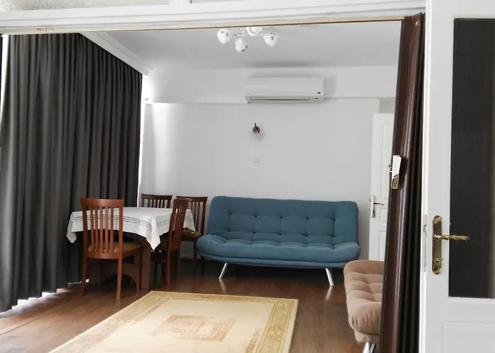 Uysal And Loft Seaside 公寓 马尔马里斯